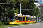 Be 6/10 Tango 173, auf der Linie 11, fährt zur Haltestelle am Bahnhof SBB.