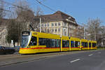 Be 6/10 Tango 161, auf der Linie 10, fährt zur Haltestelle am Bahnhof SBB.
