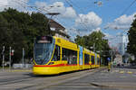 Be 6/10 Tango 189, auf der Linie 11, fährt zur Haltestelle am Bahnhof SBB.