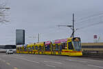 Be 6/10 Tango 176, auf der Linie 10, fährt Richtung Haltestelle M-Parc.