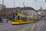Be 6/10 Tango 164, auf der Linie 11, fährt den Steinenberg hoch zur Haltestelle Bankverein.