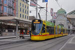 Be 6/10 Tango 164, auf der Linie 10, bedient die Haltestelle am Bahnhof SBB.