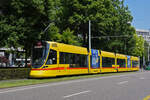 Be 6/10 Tango 179, auf der Linie 11, fährt zur Haltestelle am Bahnhof SBB.