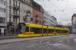 Be 6/10 Tango 181, auf der Linie 17, fährt am 04.02.2023 zur Haltestelle Heuwaage.