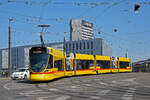 Be 6/10 Tango 181, auf der Linie 11, fährt am 14.06.2023 bei der Haltestelle Münchensteinerstrasse ein.