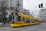 Be 6/10 Tango 157, auf der wegen der Basler Fasnacht umgeleiteten Linie 10, bedient am 01.03.2023 die provisorische Haltestelle am Aeschenplatz.