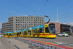 Be 6/10 Tango 188, auf der Linie 10, überquert am 01.06.2023 die Münchensteinerbrücke.
