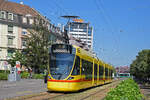 Be 6/10 Tango 166, auf der Linie 10, fährt am 12.06.2023 zur Haltestelle M-Parc.