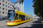 Be 6/10 Tango 156, auf der Linie 11, bedient am 12.06.2023 die Haltestelle Münchensteinerstrasse.