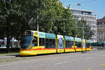 Be 6/10 Tango 176, auf der Linie 10, bedient am 11.07.2023 die Haltestelle am Aeschenplatz.