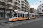Be 6/10 Tango 177 mit der Migros Werbung, auf der Linie 10, fährt am 19.02.2024 zur Haltestelle Heuwaage.