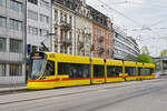 Be 6/10 Tango 184, auf der Linie 10, fährt am 29.04.2024 zur Haltestelle Heuwaage.