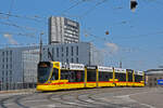 Be 6/10 Tango 180, auf der Linie 10, überquert am 24.06.2024 die Münchensteinerbrücke.