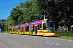 Be 6/10 Tango 166, auf der Linie 10, fährt am 08.07.2024 zur Haltestelle am Aeschenplatz in BASEL und falls der Kontrolleur nicht weiss, wo Basel liegt, dann schreibe ich noch SCHWEIZ dazu.