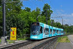 Be 6/10 Tango 164 mit der Medicar AG Werbung für Personen und Patienten Transport, auf der Linie 10, fährt am 24.06.2024 bei der Haltestelle Binningen Oberdorf ein. Aufnahme Binningen.