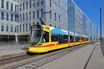 Be 6/10 Tango 183, auf der Linie 11, fährt am 07.04.2025 bei der Haltestelle Peter Merian ein.