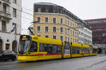 Be 6/10 Tango 168, auf der Linie 10, fährt am 10.02.2025 zur Haltestelle am Bahnhof SBB.
