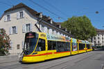 Be 6/10 Tango 173, auf der Linie 11, fährt am 01.05.2025 den Steinenberg hinunter zur Haltestelle Barfüsserplatz.