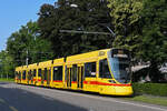 Be 6/10 Tango 155, auf der Linie 10, fährt am 11.06.2025 zur Haltestelle am Aeschenplatz.