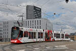 Be 6/10 Tango 187 mit der Werbung für den Wohnpark Binzen, auf der Linie 11, überquert am 12.05.2025 die Münchensteinerbrücke.