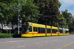 Be 6/10 Tango 172, auf der Linie 10, fährt am 21.06.2025 zur Haltestelle beim Bahnhof SBB.