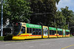 Be 6/10 Tango 157, auf der Linie 11, fährt am 21.05.2025 zur Haltestelle am Bahnhof SBB.