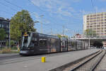 Be 6/10 Tango 182 mit der Elektrolux Werbung, auf der Linie 10, fährt am 05.08.2025 zur Haltestelle ZOO Basel.