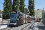 Be 6/10 Tango 182 mit der Elektrolux Werbung, auf der Linie 10, bedient am 06.08.2025 die Haltestelle Binningen Schloss. Aufnahme Binningen.