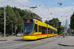 Be 6/10 Tango 175, auf der Linie 11, fährt am 14.07.2025 zur Haltestelle am Bahnhof SBB.