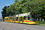 Be 6/10 Tango 171, auf der Linie 10, fährt am 21.06.2025 zur Haltestelle am Aeschenplatz.