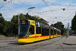 Be 6/10 Tango 152, auf der Linie 10, fährt am 14.07.2025 zur Haltestelle beim Bahnhof SBB.
