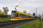 Be 6/10 Tango 168, auf der Linie 10, fährt am 01.11.2025 zur Haltestelle Känelmatt.
