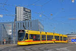 Be 6/10 Tango 185, auf der Linie 11, überquert am 20.09.2025 die Münchensteinerbrücke.