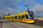 Be 6/10 Tango 160, auf der Linie 10, fährt am 18.11.2025 zur Haltestelle M-Parc.