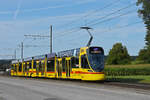Be 6/10 Tango 152, auf der Linie 17, fährt am 23.08.2025 zur Endstation in Ettingen.