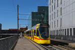Be 6/10 Tango 156, auf der Linie 10, bedient am 05.11.2025 die Haltestelle Peter Merian.