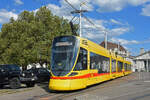 Be 6/10 Tango 158, auf der wegen der Grossbaustelle am Marktplatz umgeleiteten Linie 17, wartet am 06.08.2026 in der Schlaufe beim Depot Dreispitz.