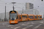 Be 6/10 Tango 182, auf der Linie 10, fährt bei der Haltestelle Münchensteinerstrasse ein. Die Aufnahme stammt vom 17.03.2020.