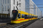 Be 6/10 Tango 160, auf der Linie 11, fährt am 29.12.2025 bei der Haltestelle Peter Merian ein. Aufnahme Basel.