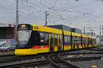 Be 6/10 Tango 153, auf der Linie 10, verlässt am 03.02.2026 die Haltestelle Hüslimatt. Aufnahme Oberwil.