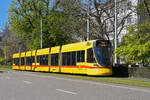 Be 6/10 Tango 162, auf der Linie 10, fährt am 07.04.2026 zur Haltestelle am Aeschenplatz. Aufnahme Basel.