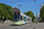 Be 6/10 Tango 186 mit der Werbung f�r Primero Energie, auf der Linie 11, f�hrt am 27.04.2026 zur Haltestelle am Bahnhof SBB. Aufnahme Basel.