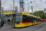 Be 8/10 TINA 4216, auf der Linie 10, bedient am 12.05.2025 die Haltestelle beim Bahnhof SBB.