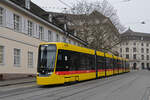 Be 8/10 TINA 4210, auf der Linie 10, fährt am 01.12.2025 den Steinenberg hinunter zur Haltestelle Theater. Aufnahme Basel.