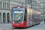 Tramlink Be 6/8 920 von BERNMOBIL am 5.2.25 beim Bahnhof Bern.