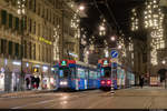 Am Abend des 10.01.2021 kreuzen sich die beiden RBS Be 4/10 85 und 83 am Bärenplatz in der Stadt Bern.