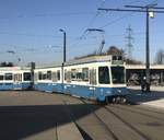 Linie 7 Nr. 2021 „Albisrieden“ an der Endhaltestelle Bahnhof Stettbach. Datum: 7. 11. 2020