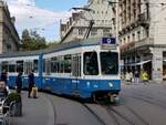 Linie 9 Wagennummer 2040  Rechts der Limmat  beim Paradeplatz.