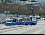 VBZ - Tram Be 4/6 2062 + Be 2/4 2423 unterwegs auf der Linie 5 in der Stadt Zürich am 24.04.2025