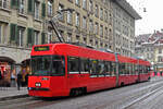 Be 4/6 Vevey Tram 736, auf der Linie 7, bedient die Haltestelle Bärenplatz.
